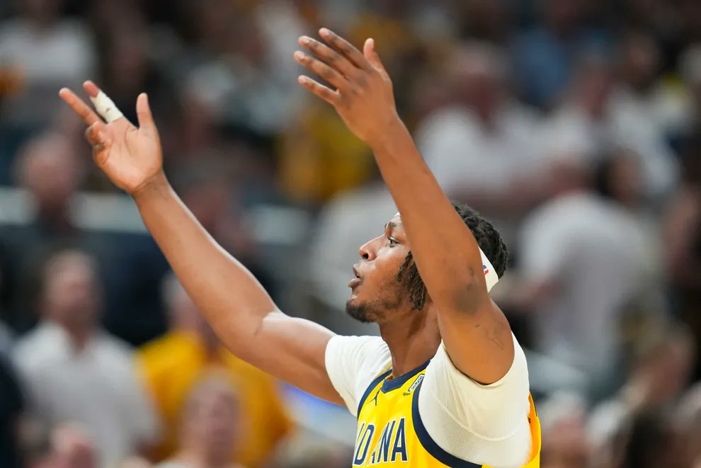 Red-hot from 3, Bobby sucks (per Pacers' fans): Four takeaways from Pacers' Game 4 win over short-handed Bucks. bit.ly/44mQRHO