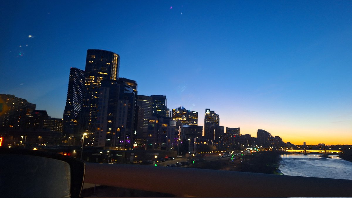 Perushka_G's tweet photo. Life in YYC so far! ☀️🙏 ✨️ https://t.co/v27bqeC29c