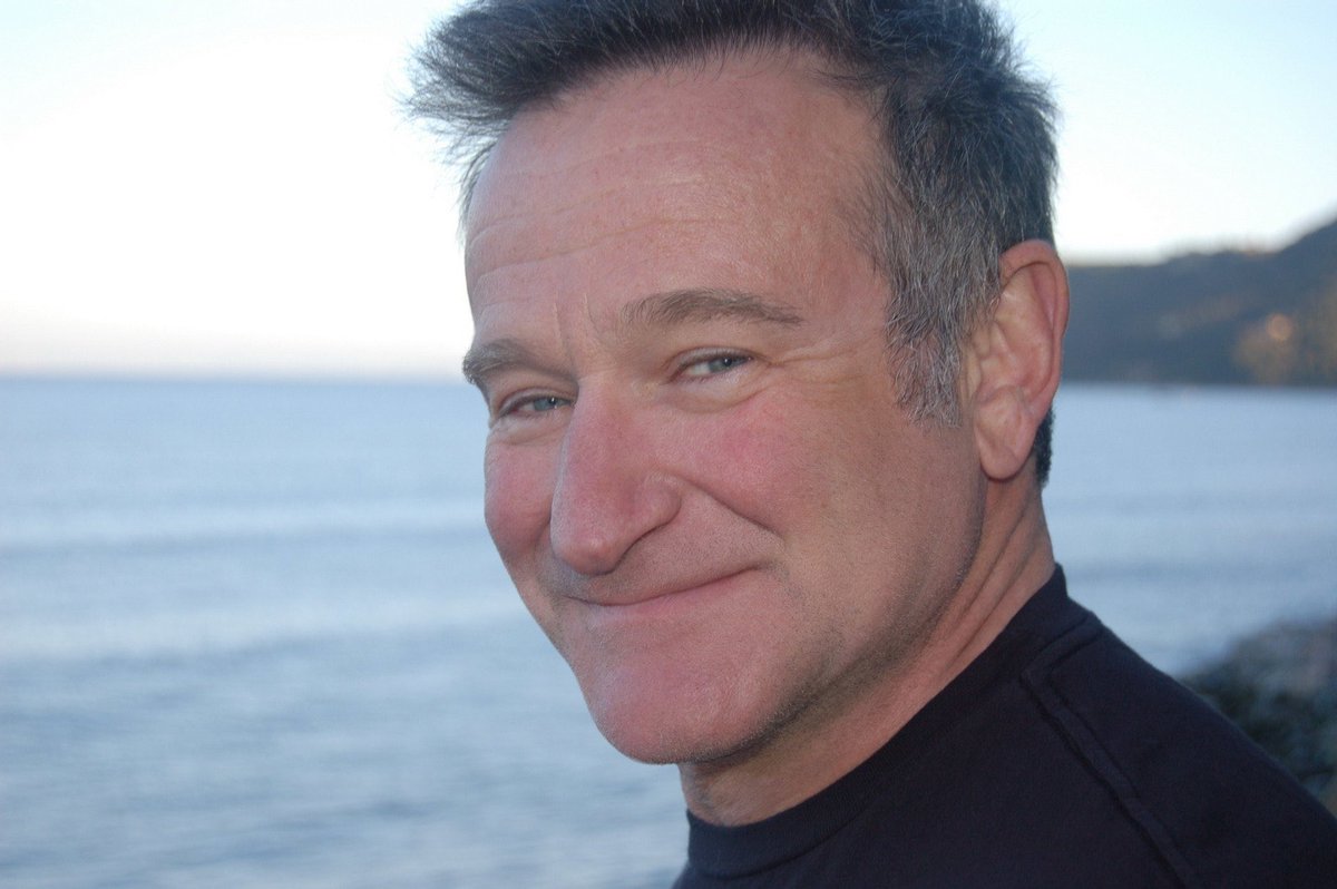 Here’s a picture of Robin Williams for no reason.