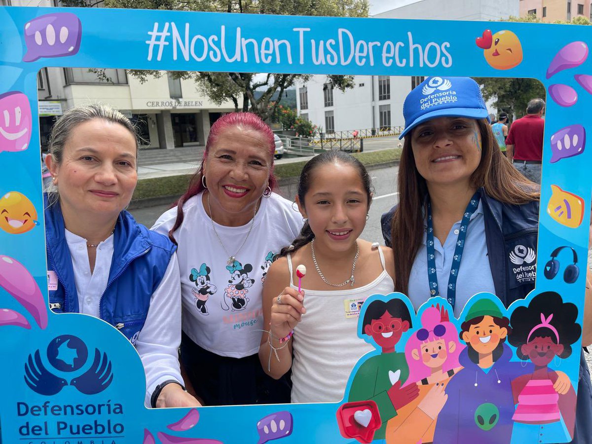 En la conmemoración el Día de la Niñez nuestra Regional #Caldas lideró una actividad en la ciclovía de #Manizales, desarrollando actividades lúdicas en donde se beneficiaron 80 familias, jugando y aprendiendo sobre sus derechos.