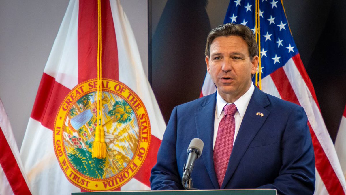 DeSantis signed 28 bills on Friday, including AI and vape products dlvr.it/T68291 #MachineLearning #DeepLearning