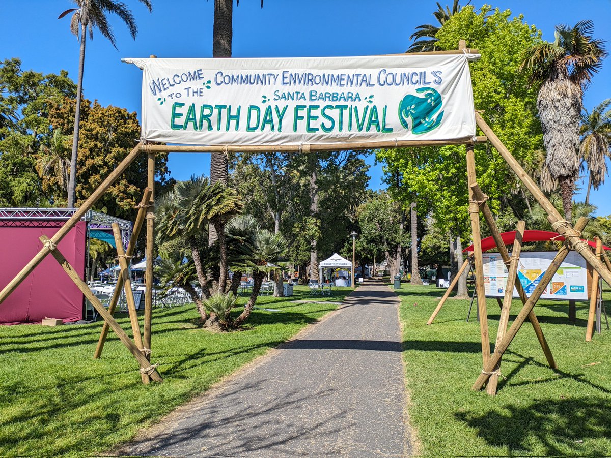 cookiesinheaven's tweet photo. Thank you to the person/persons who turned in my phone clutch. Made a beeline back to the #SBEarthDay festival this morning to retrieve it. #StillGoodInTheWorld #SantaBarbara https://t.co/lC5ZpkvNgy