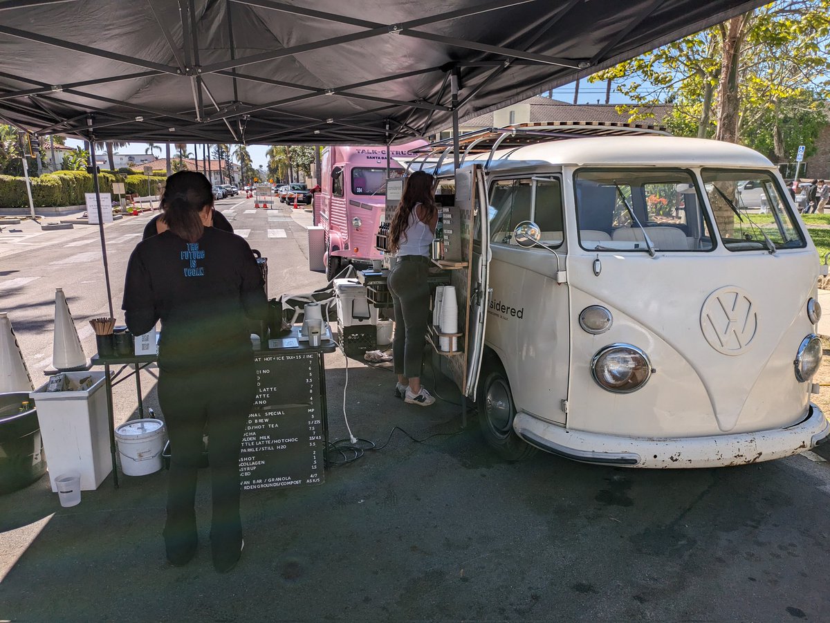 cookiesinheaven's tweet photo. Thank you to the person/persons who turned in my phone clutch. Made a beeline back to the #SBEarthDay festival this morning to retrieve it. #StillGoodInTheWorld #SantaBarbara https://t.co/lC5ZpkvNgy