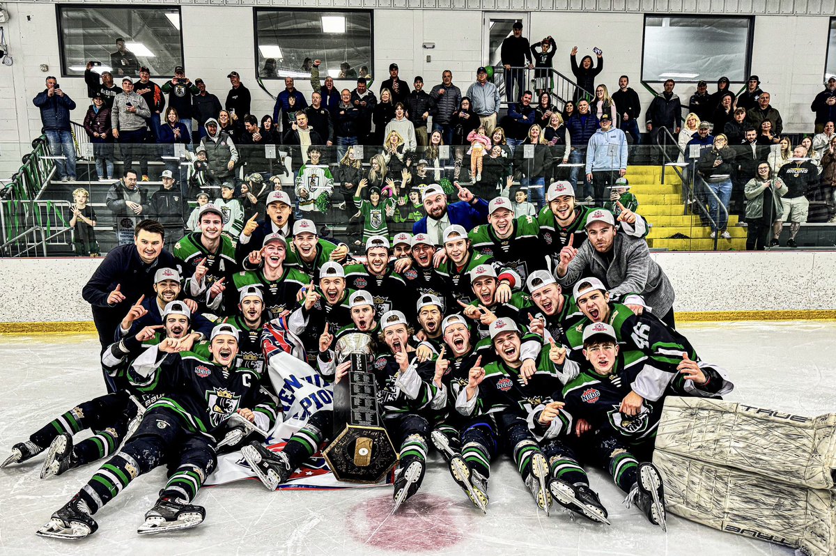SSK_Hockey's tweet photo. Dineen Cup Champions has a nice Ring to it

#NCDC | #DineenCupChamps | #Kingdom https://t.co/q5TgU82ddx