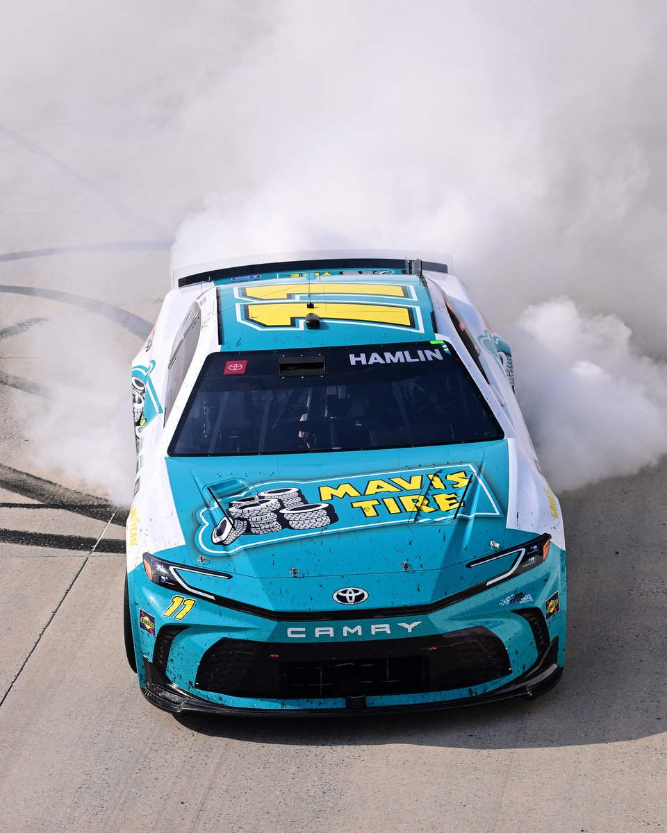 NASCAR tweet picture