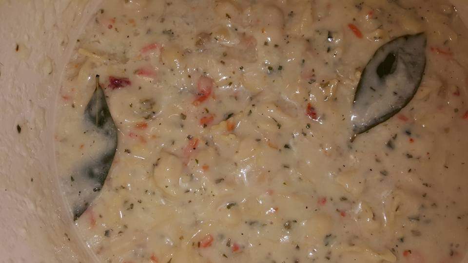 squishsmawmaw's tweet photo. Can't move well today so went with easy stuff for supper. Creamy chicken noodle soup, honey and chive corn bread, and raspberry bars for dessert!😃
#hommade #baking #yummy #comforfood https://t.co/dmpUGl7pG7