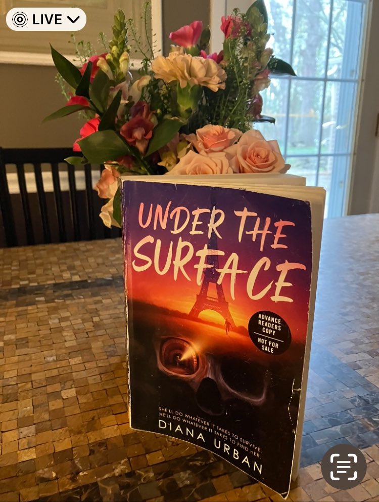 A senior class trip to Paris turns sinister as 4 students get lost in the catacombs-a web of tunnels beneath the city! Wild chases in the dark, piles of bones throughout- a survival thriller by @DianaUrban headed to our next #BookPosse member @MrsGutierrezKL Leave a light on Kim!