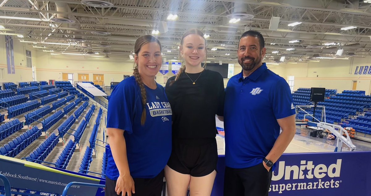 kaelie_mass33's tweet photo. After a great visit and time spent with the team and coaching staff I am blessed to have received an offer to play at the next level for @LCUWomensBball!! Thank you Coach Gomez for the opportunity!❤️💙 #ladychaps https://t.co/P5WKwXV5TJ