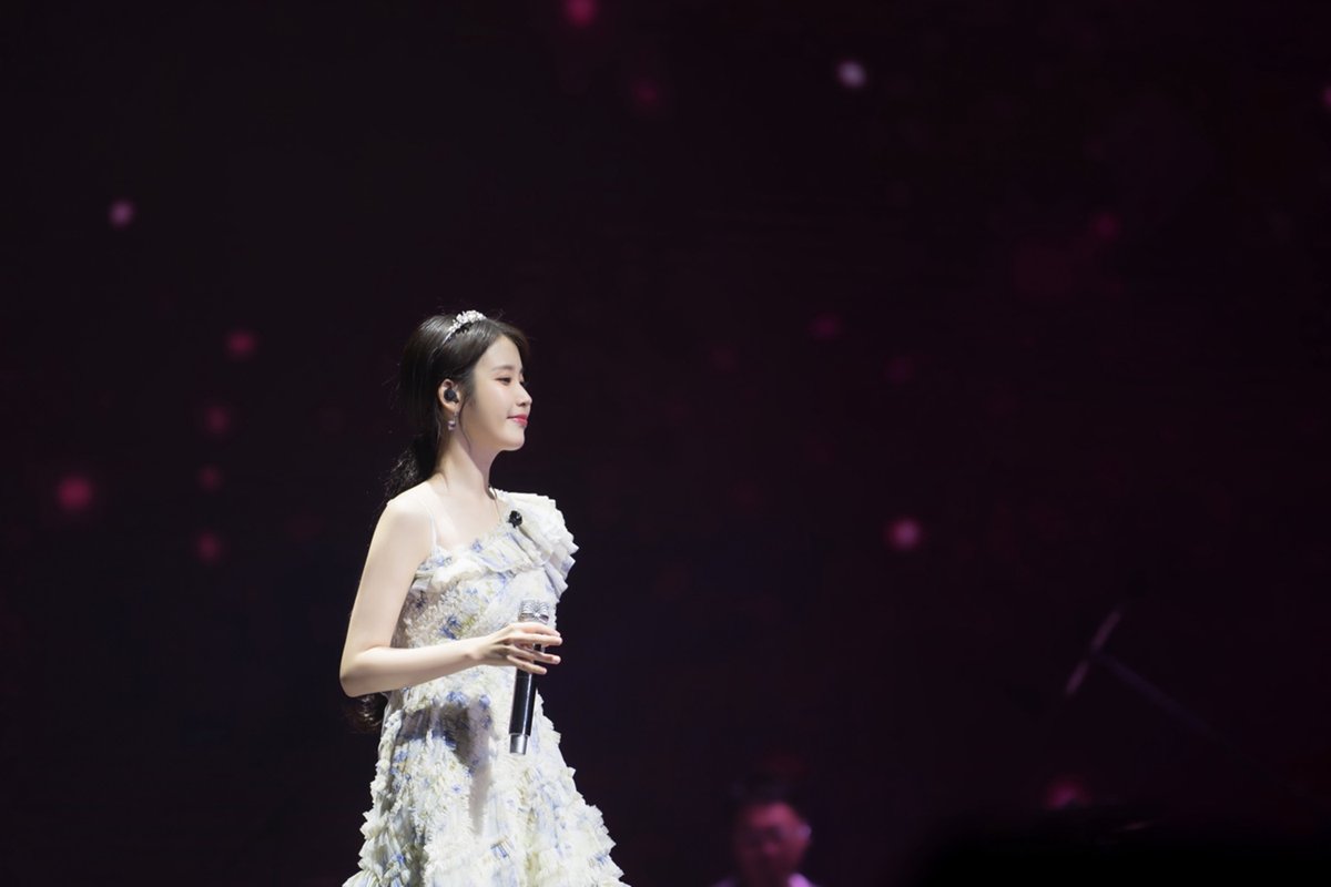 kbsworld_enter's tweet photo. 아이유, ‘2024 IU HEREH
WORLD TOUR CONCERT IN JAKARTA’ 大 성료!

- 자카르타 콘서트도 성공적 마무리! 라이브+퍼포먼스에 분위기 최고조!
- 월드투어 자카르타 단독 콘서트도 성료! 현지도 ‘아이유 매력 홀릭’

[제공= EDAM 엔터테인먼트]

#아이유 #IU https://t.co/YHBO2hKpQv
