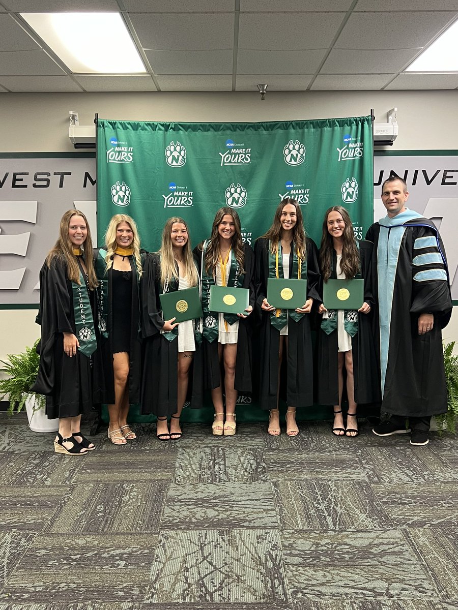 We have officially graduated! We missed graduation on Friday but AP came in clutch today! It was a great day to spend with our teammates and families! #OABAAB