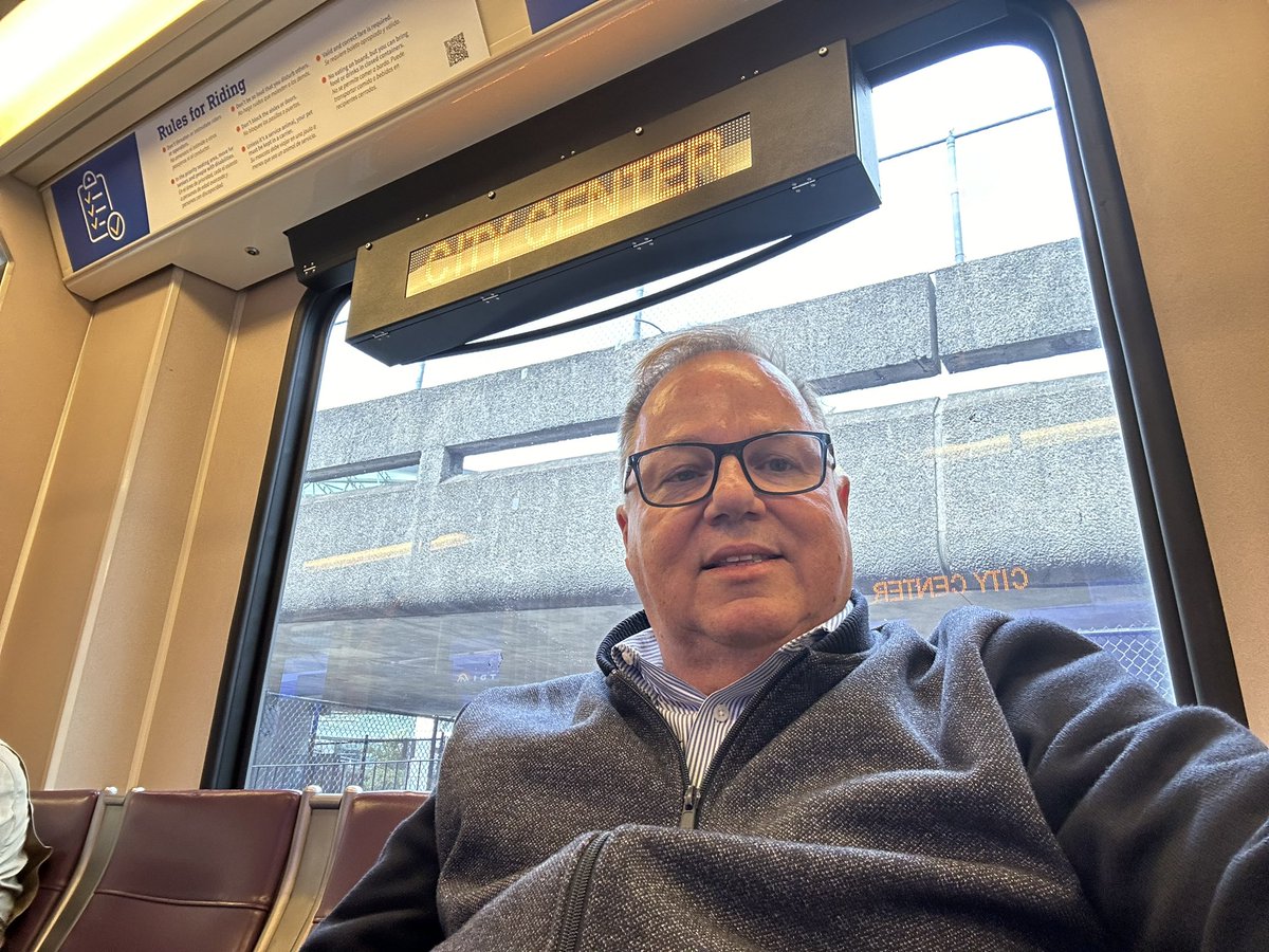 TolarMfg's tweet image. Thanks @trimet for the lift in. Always appreciate #LightRail from the airport #APTAmobility24