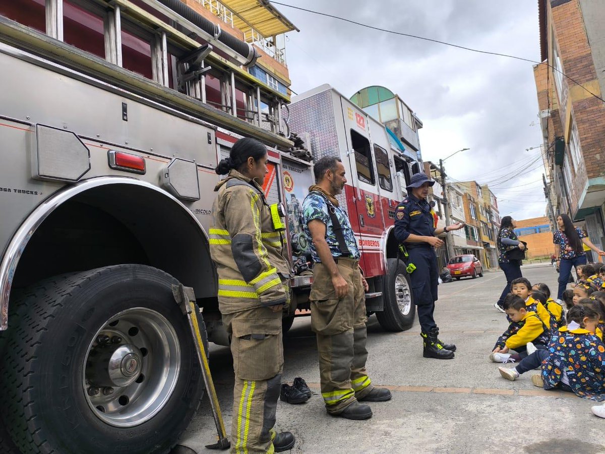 BomberosBogota tweet picture