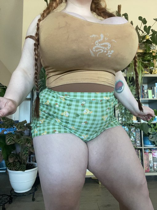 Isabelle will help me get through the day! https://t.co/ZnQxOYgciZ