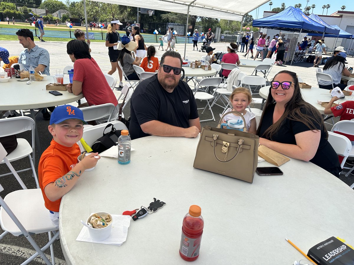 Valentine Elementary School Principal Whitney McAlpine with her beautiful family enjoying the SMNLL Derby Day!!!