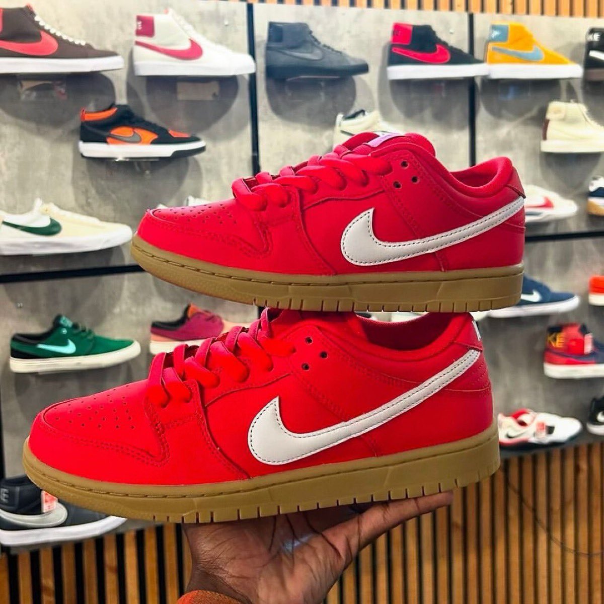 Nike SB Dunk Low Pro ISO “University Red Gum”が海外4月より順次発売