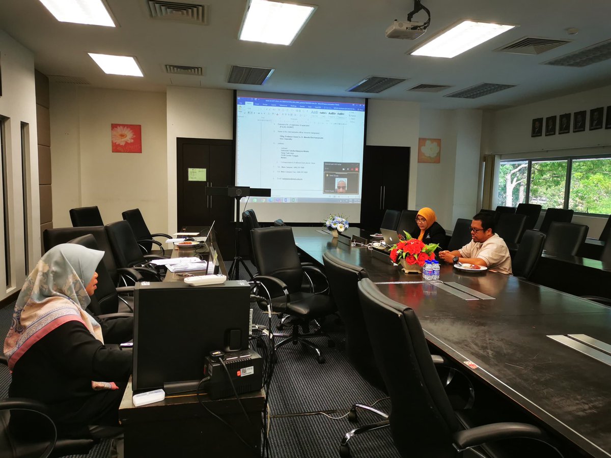 IPTK_UTeM's tweet photo. Pelaksanaan Penilaian Akreditasi Penuh MQA secara dalaman bagi program Sarjana Pengurusan Perniagaan Kejuruteraan (MIEM) telah diadakan pada 22 April &amp; 23 April 2024.

Pihak IPTK mengucapkan terima kasih kepada panel dan mendoakan kejayaan seluruh warga kerja IPTK, UTeM. https://t.co/HExhgwlgYs