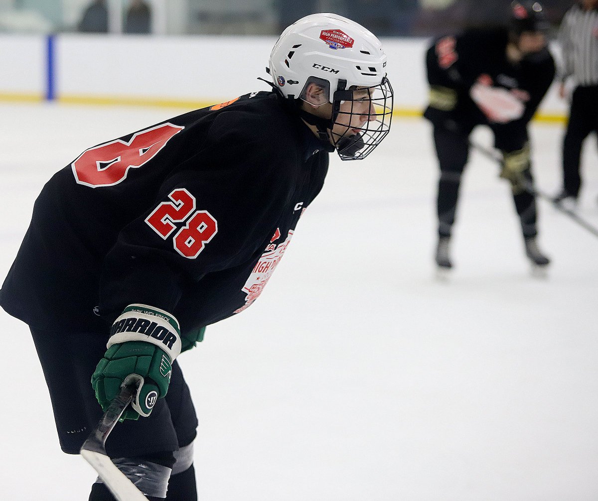 BOYS FINAL 54: Weekend recap Mason Jenson (Rogers) finishes as the festival's top scorer with 8 points, HP17 teams sweep through crossover Sunday, and Carter Casey (Grand Rapids) and Cal Conway (Andover) lead the pack of goaltenders. minnesotahockey.org/news_article/s… #ccmhp