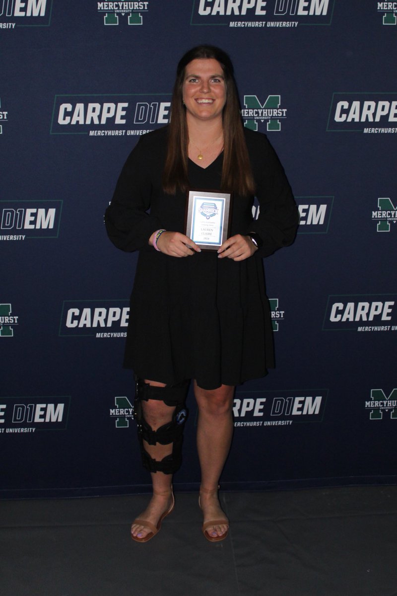 HurstWBB's tweet photo. Shamrock Awards 2024 💙☘️⚓️ #MTXE https://t.co/D4KbUKzFtn