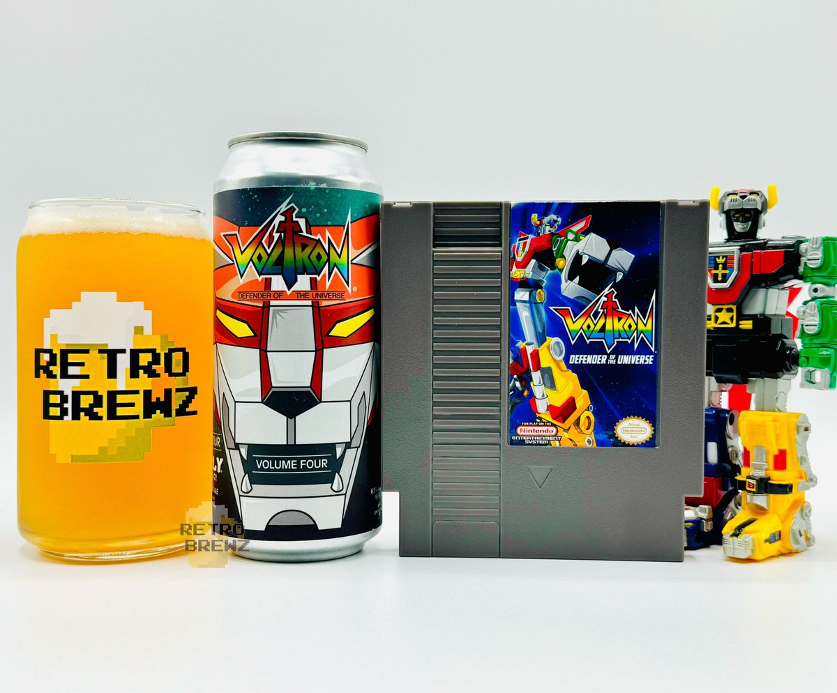 This is Voltron Volume 4 from @4HandsBrewingCo 🍻

#CraftBeer #RetroGames #Voltron #IPA #NES