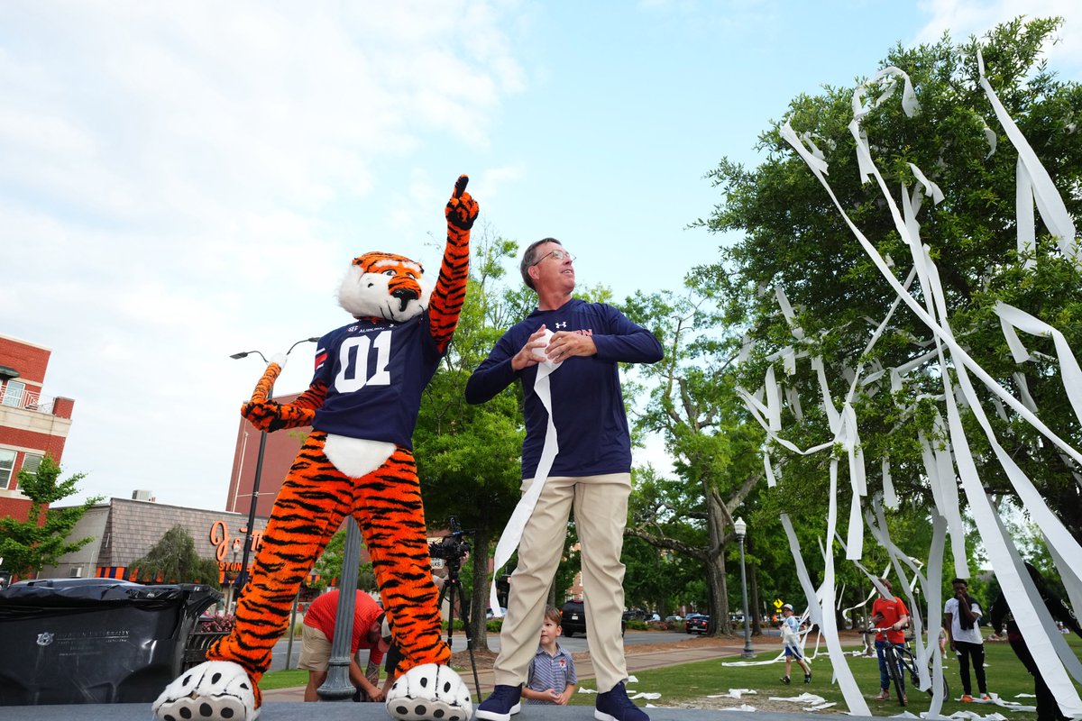 AuburnMGolf tweet picture