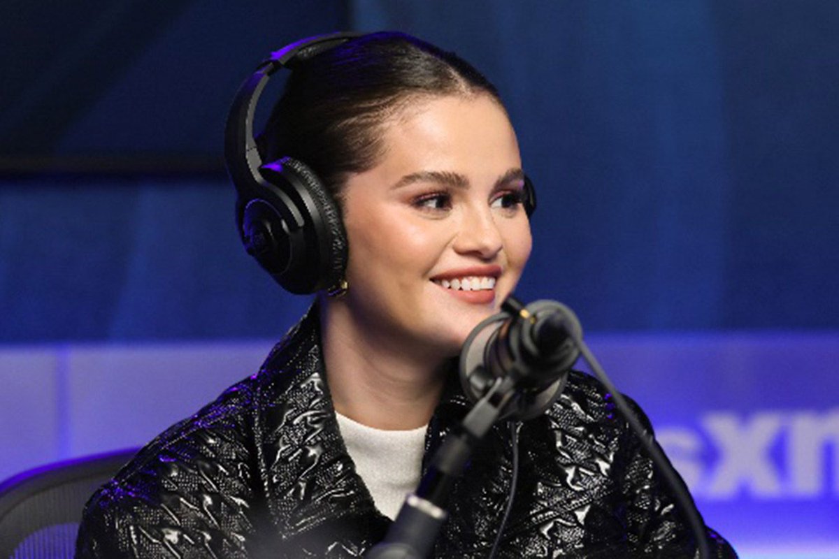 deezermwr's tweet photo. - um artista de que te inspira?

Maddy - Evellyn Myth

- ouve alguma inspiração para o álbum? Ou veio da sua cabeça tipo: "quero fazer um álbum assim"

Maddy - Sim, a Evellyn acho ela uma diva! https://t.co/HLjgglFG5b