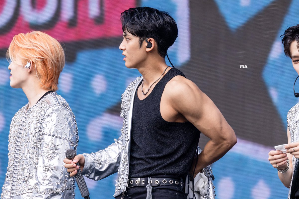 아니시발 팔뚝에도 어피치를 키우면 나는 어드가라고….///♨️💕