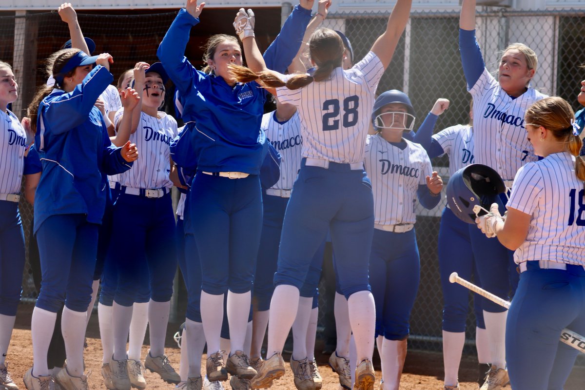 Elle Nelsen HR 💪

📷 <a href="/ellenelsen_/">elle nelsen</a>  <a href="/DMACCsoftball/">DMACC SOFTBALL</a>