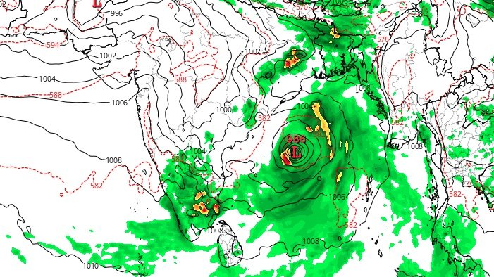 #GFS picking up potential pre-monsoon tropical cyclone over bay of Bengal during may mid week. 
#kerala,#tamilnadu see thunderstorm activity during this period starting May 6/7th.
#cyclone #monsoon2024
