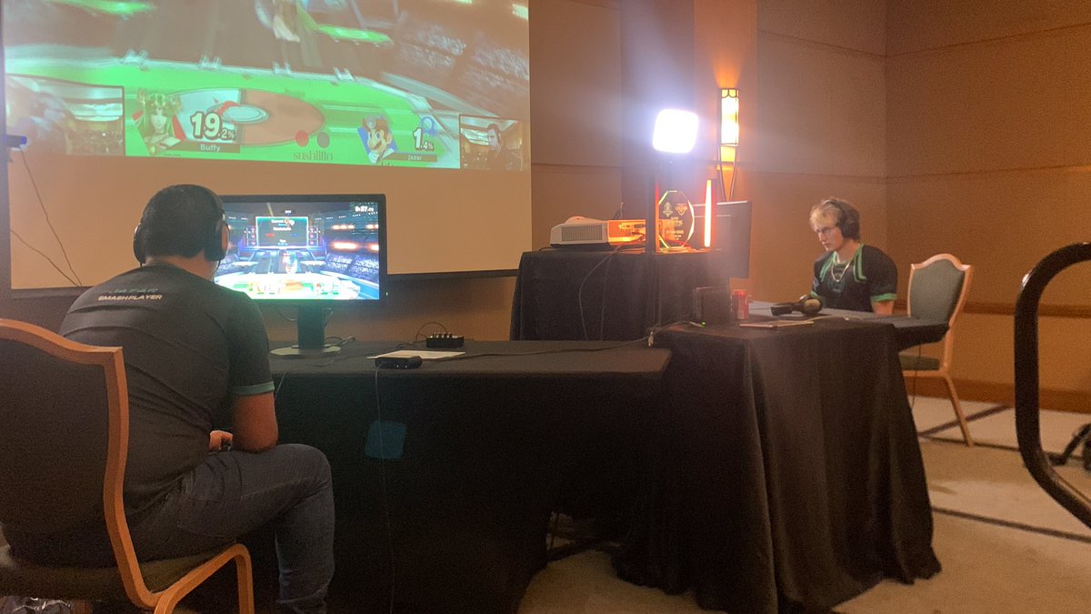 Seguimos seguimos seguimos 👊🏻👊🏻

<a href="/Chagspc/">ISG | Chag</a> vs <a href="/DocJaZaR/">ML/ÑFC/BH/JaZaR</a> 

🏆

twitch.tv/smashfactorgam…