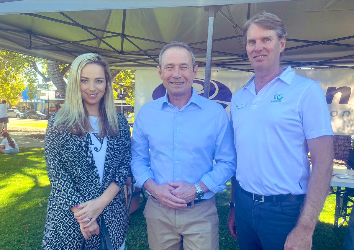 It’s not everyday you get to meet the Premier of Western Australia.

@IntGraphite #IG6 Collie Project is one of the world’s first #graphite developments in a single premium resource jurisdiction.

Myself, Premier Roger Cook and IG6 Robert Hodby CFO.