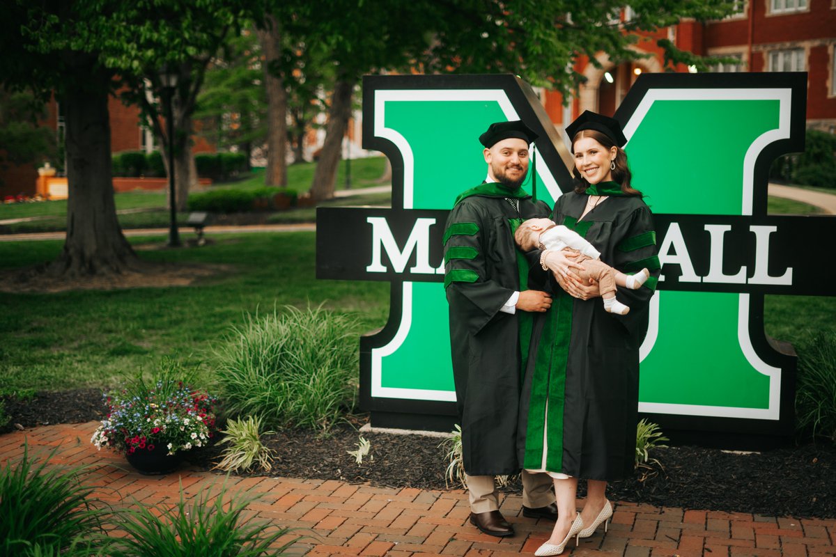 Congratulations, to the best two doctors that I know!

I've had the lucky opportunity to shoot the Bergeron's for couple pictures, maternity, and now graduation. 

I have so much love for this family!

#WeAreMarshall 💚