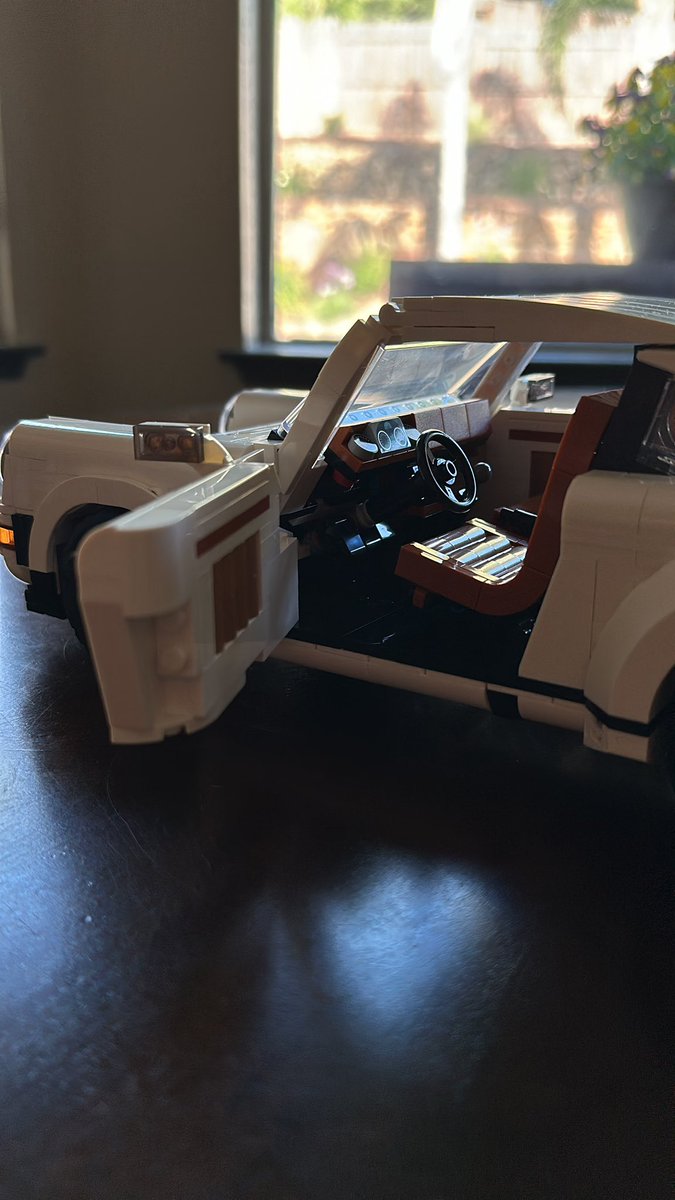 tannerdolby's tweet image. Finished the @LEGO_Group Porsche 911 turbo 🏁