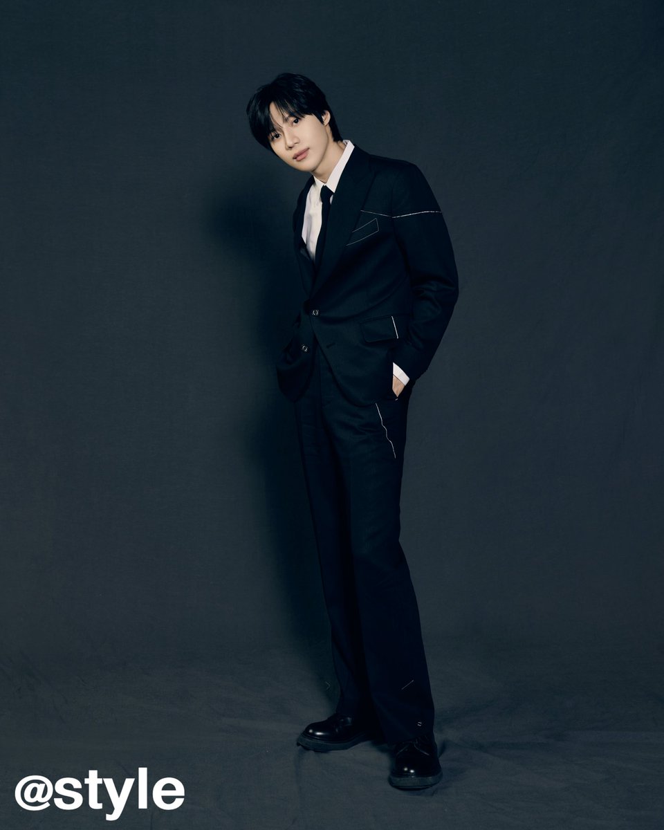 [📸] #앳스타일5월호 #태민 화보 CUT

✨태민 ASEA 화보✨

평점: 930718/10

퍼렁별인들은 태민 화보를 꼭 보시오. 소인 이번에 ‘역솔남’의 의미를 다시 확인했소. 앉아 있기만 해도 조각같이 눈부시지 않소? 태민의 비주얼을 보고 싶다면 적극 추천하오.

태민의 더 많은 사진과 인터뷰는 앳스타일