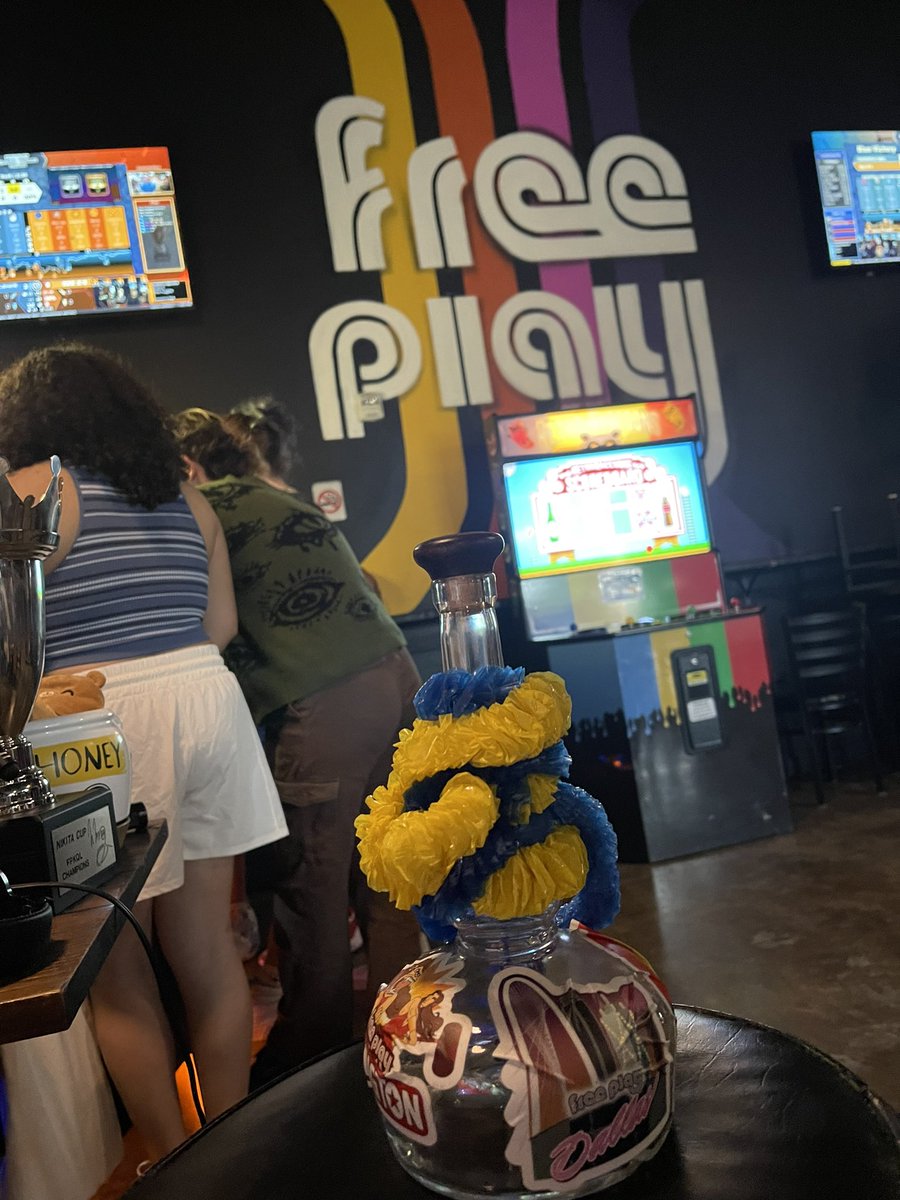 It has all come down to this. Illedgebles vs Battlehive Apis, winner wins the Joshua DeBourbon Bottle, get a call live on the air from Joshua DeBonis (Creator of Killer Queen) and promoted to the Killer Sleuth

Twitch.tv/fpkql