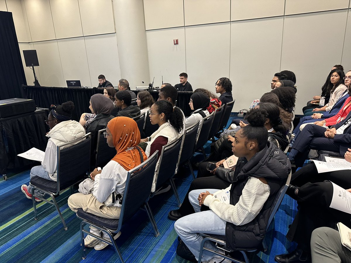 Thank you to <a href="/AATSHQ/">AATS</a> for hosting the Next Surgeon students at the AATS meeting 👏🙏🫀💪🇨🇦⭐️⭐️⭐️ So inspirational!!! <a href="/StMichaelsFdn/">St. Michael's Hospital Foundation</a> <a href="/UnityHealthTO/">Unity Health Toronto</a> <a href="/UofTCVsurgery/">University of Toronto Cardiac Surgery</a> <a href="/uoftmedicine/">Temerty Medicine</a> <a href="/UofTMed_OID/">Office of Inclusion & Diversity (OID), Temerty Med</a> <a href="/AliyaIzumi/">Aliya Izumi</a> <a href="/lina_elfaki/">Lina Elfaki</a> <a href="/DrNirLipsman/">Nir Lipsman</a> <a href="/garrick_mok/">Garrick Mok</a>