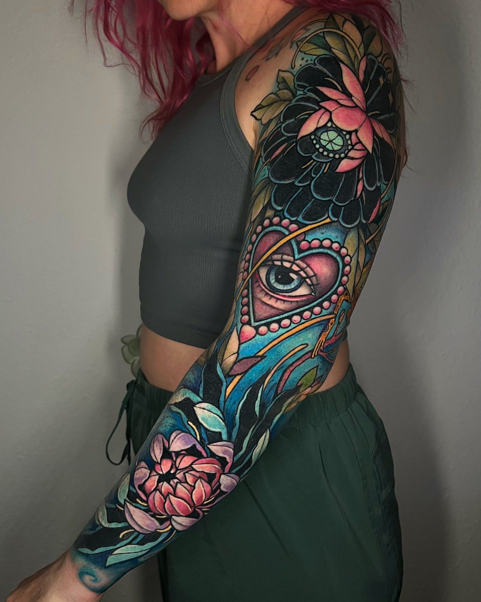 stopdotcom's tweet image. I keep forgetting to post my work on here lol but here are some recent tattoos I did! 🖤