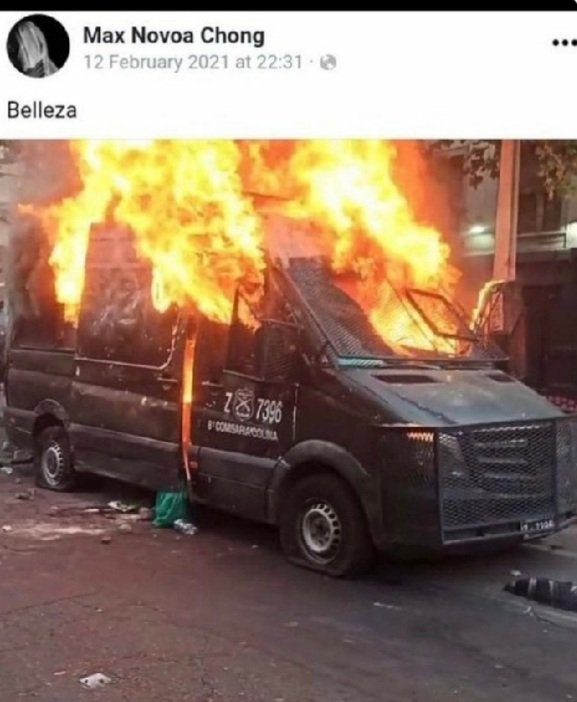 --ESTO NO SE OLVIDA. en 2019  hasta el hijo de la fiscal octubrista Ximena Chong,celebraba la quema de los vehículos de carabineros, mientras ella los perseguía y los encarcelaba. #IzquierdaMiserable

#FuerzaCarabineros