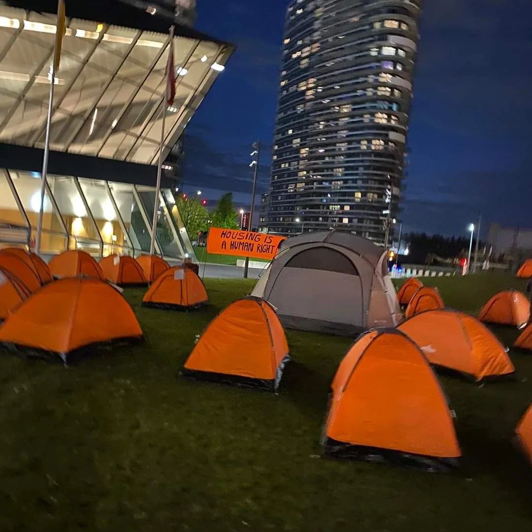 Housing activists have occupied the front of London's City Hall to demand that Peabody refurbishes, rather than demolishes, the Lesnes Estate.