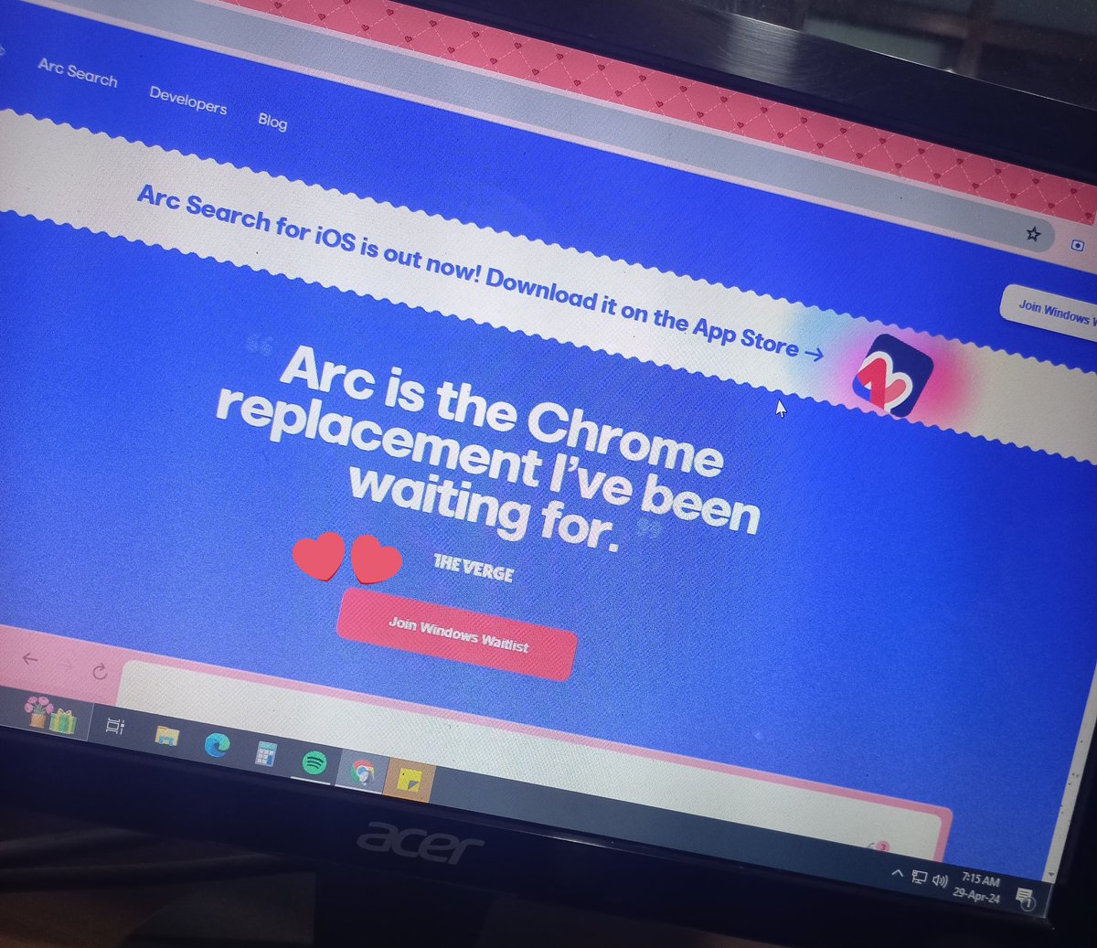 shineinmay's tweet photo. yg windows katanya soon!! jdi join waitlist dlu masukkin email nya biar nnti misalkan udh ada bakalan ada notifnya lewat email~ https://t.co/fNUUFz6cgn