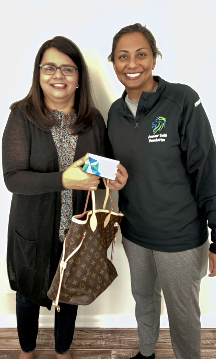 ASahiFoundation's tweet photo. Our second annual Bollywood/Bhangra Ball on Friday April 19th was a resounding success. Thank you to all our sponsors and all our donors. Congrats Pooja on winning the raffle! #sahistrong 💙💚 https://t.co/SrRuI98LVH