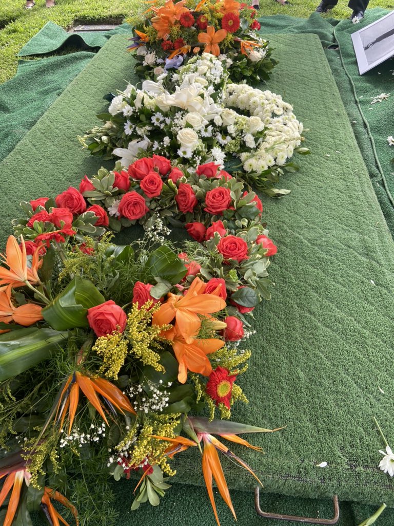 GladysArdon's tweet image. Gracias por tanto Víctor. 

Seguiremos defendiendo el legado loroquista y las sopas con limón. 

#NoPodemosParar