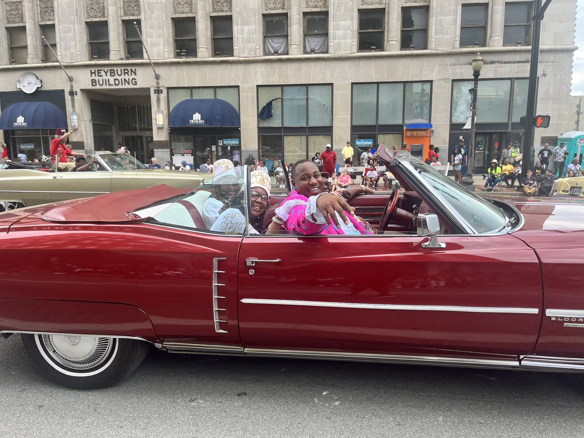 What a Day! Hope you got to wave at your local D6 councilman in the red Cadillac. Derby season is definitely in full swing. Beautiful smiles and faces all coming together for a good time. Thanks to the Kentucky Derby Festival for another successful parade! Louisville, I Love You!