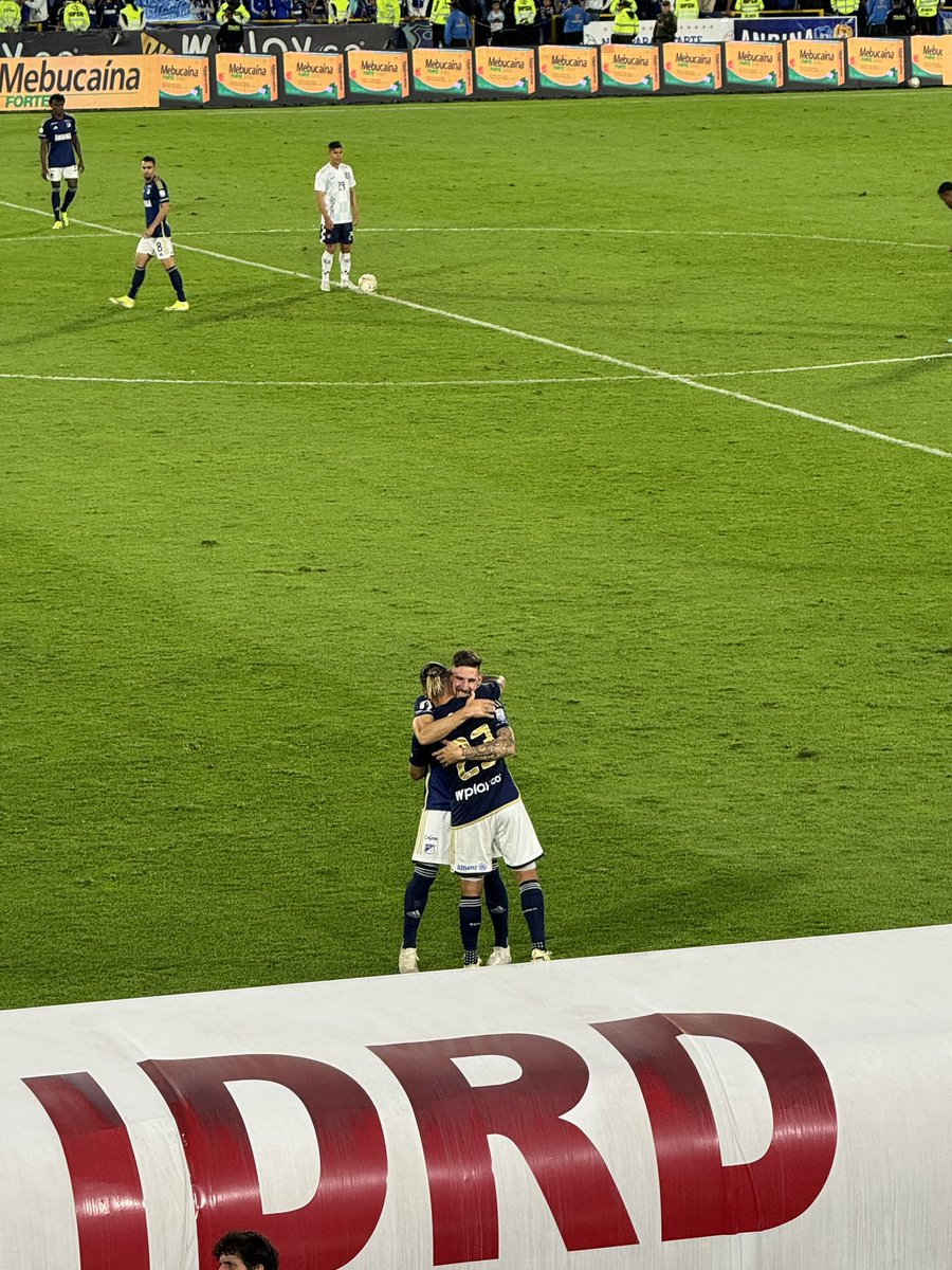 ¿Qué hace Santiago Giordana🇦🇷 cuando anota su gol? 

Buscar a Leo, quien lo señala y felicita, para darse un abrazo.

#VamosMillosQuerido