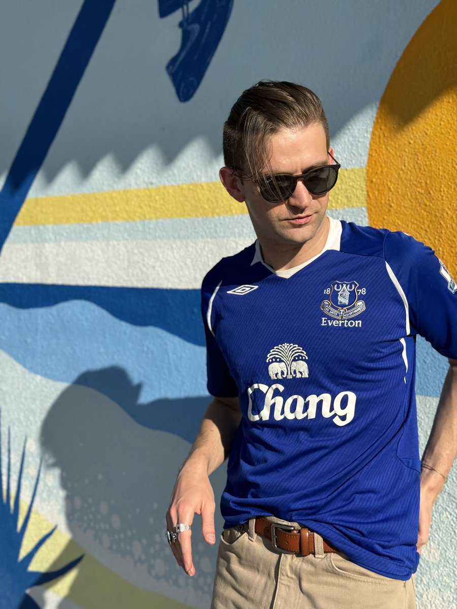 FlyRightmusic's tweet photo. Singing the Sunday Blues in LA #everton #socalefc #blues https://t.co/OnwAy56965