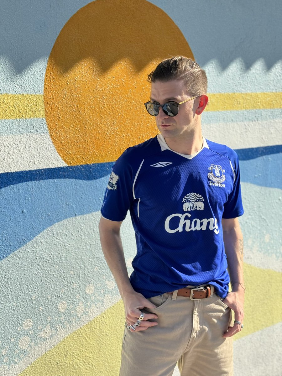 FlyRightmusic's tweet photo. Singing the Sunday Blues in LA #everton #socalefc #blues https://t.co/OnwAy56965