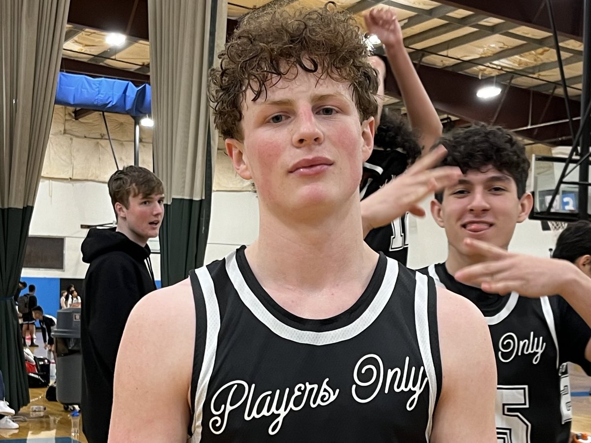 Totally catching 🔥 in the second half of the 17U title game was @Kilfoil_Patrick. The Jesuit guard was draining threes from the corner, hitting pull-ups, and scoring on the break - in total 17 of his 22 points as @PlayersOnlyPdx won the @WCEBball Portland Spring Preview.