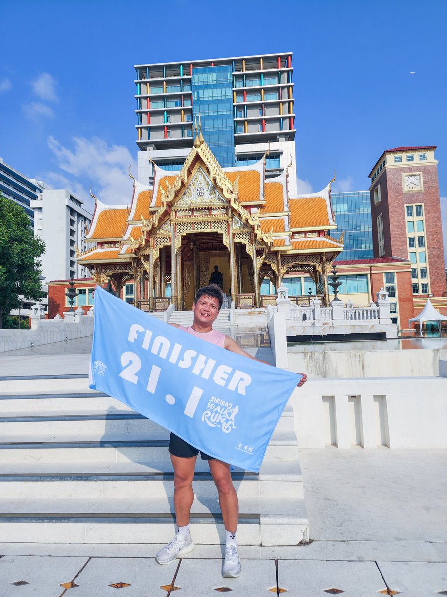 16TH SIRIRAJ WALK AND RUN 💚🏥
Twenty One Point One Finisher
Half Marathon Finisher 🏃‍♂
2️⃣1️⃣▪️1️⃣ #finishertowel 

#ศิริราชเดินวิ่งครั้งที่16
#16thsirirajwalkandrun
#ศิริราชเดินวิ่ง
#Sirirajwalkandrun
#theXteam #theXteamRunners 
#theXteamAndFriends
#halfmarathon #run
#tookkyrun