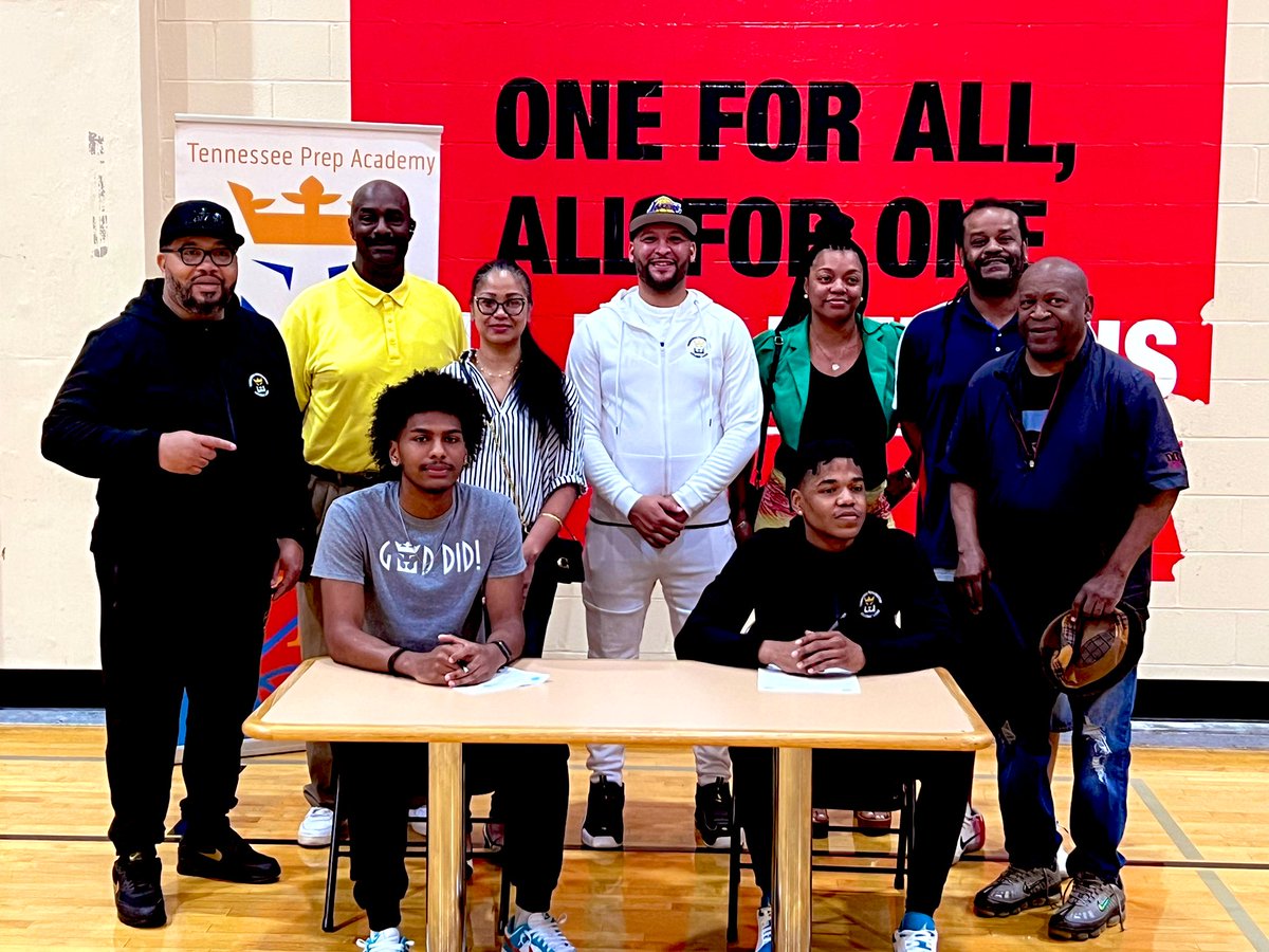 tennprepacademy's tweet photo. Scholarship dreams become reality for Gary Evans III and Matthew Armour! 🌟 They're taking their talents to Mississippi Delta and Kennedy King College respectively this fall. Cheers to their achievements and the unwavering support of their families! 

Thank you 🙏 @coachrayford https://t.co/EJZoX1FUD9