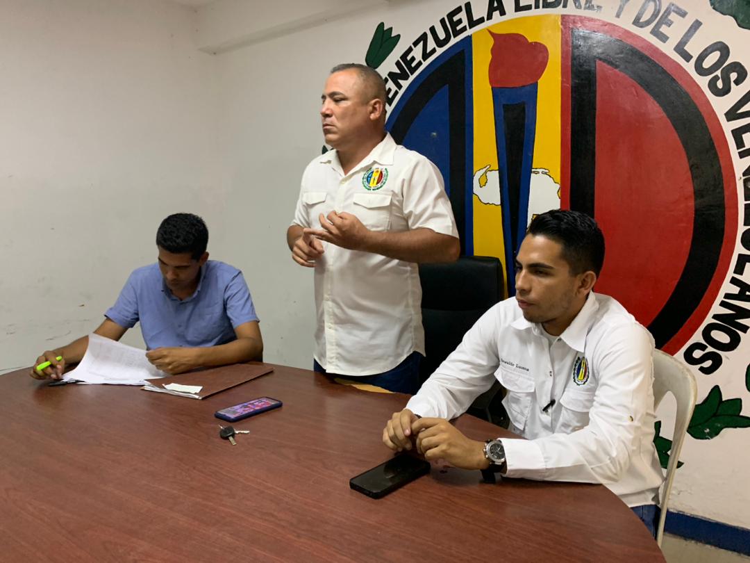 yosoymoy's tweet photo. Nos hemos reunido con el equipo de @ad_marinone nos organizamos rumbo al @MAELECAD_VE, y dar inicio a la campaña electoral en muestro municipio. https://t.co/uQYvsD6Iz5