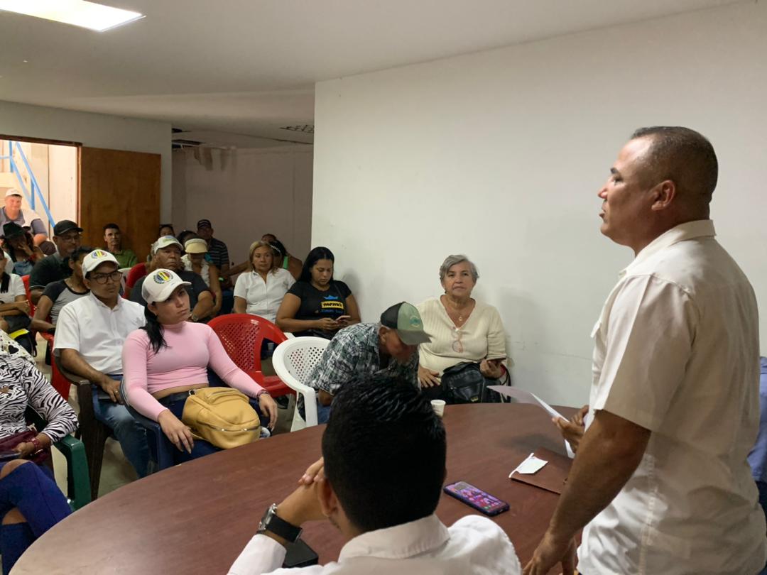 yosoymoy's tweet photo. Nos hemos reunido con el equipo de @ad_marinone nos organizamos rumbo al @MAELECAD_VE, y dar inicio a la campaña electoral en muestro municipio. https://t.co/uQYvsD6Iz5